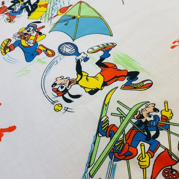 Vintage Sport Goofy TWIN Bed FLAT Top Sheet: Esmond Canada -Walt Disney Bedding - Picture 8 of 13
